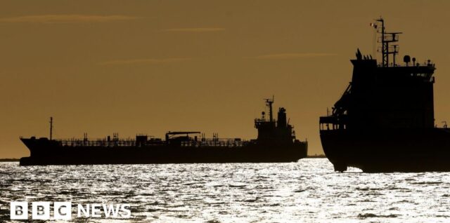 Ilustrasi sanksi minyak Iran dan dampaknya pada harga gas
